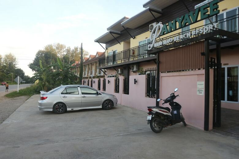 Hotel Anyavee Nam Mao Beach Resort