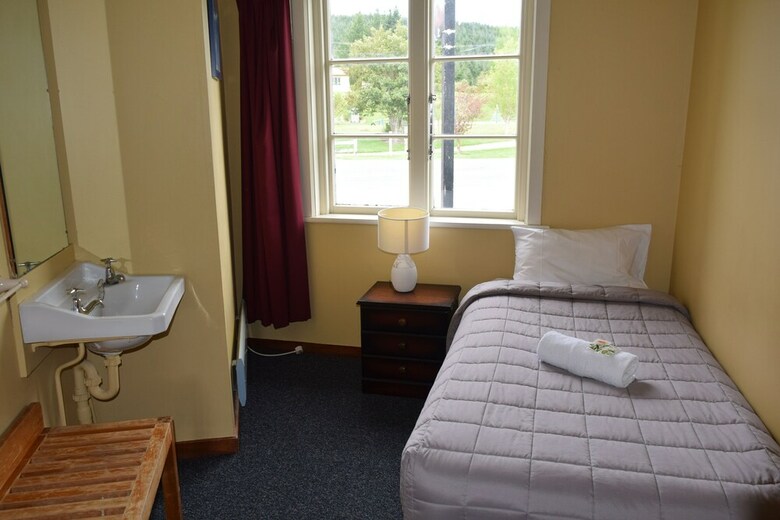 Posada Garston Hotel And Cafe