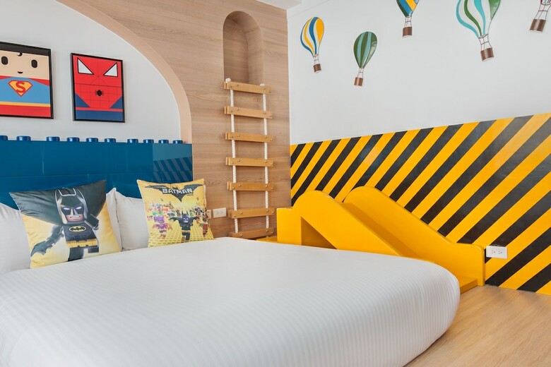 Hotel J.t World Funtrip B&B
