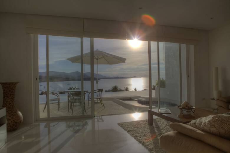 3 Bedroom Sea View Sunset Apartment