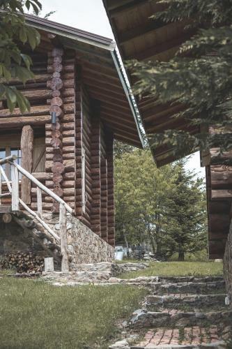 Hotel Sfendamos Wood Village