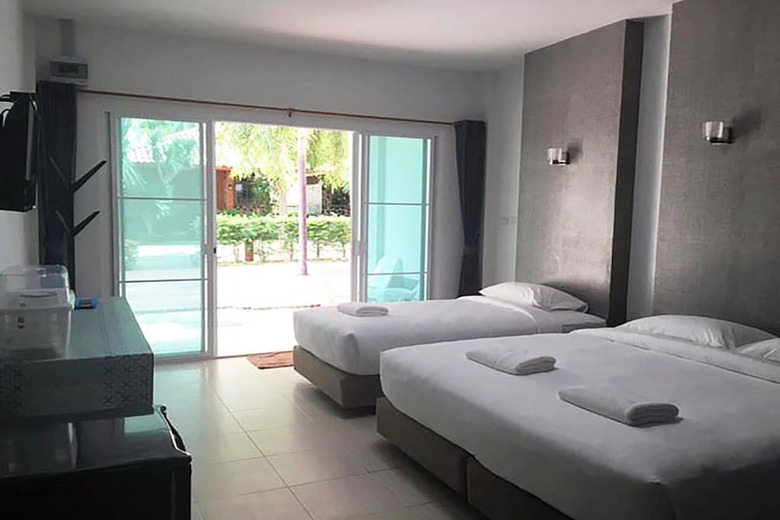 Hotel Bankrut Resort