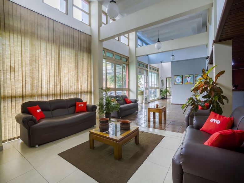 Oyo Hotel La Rocca