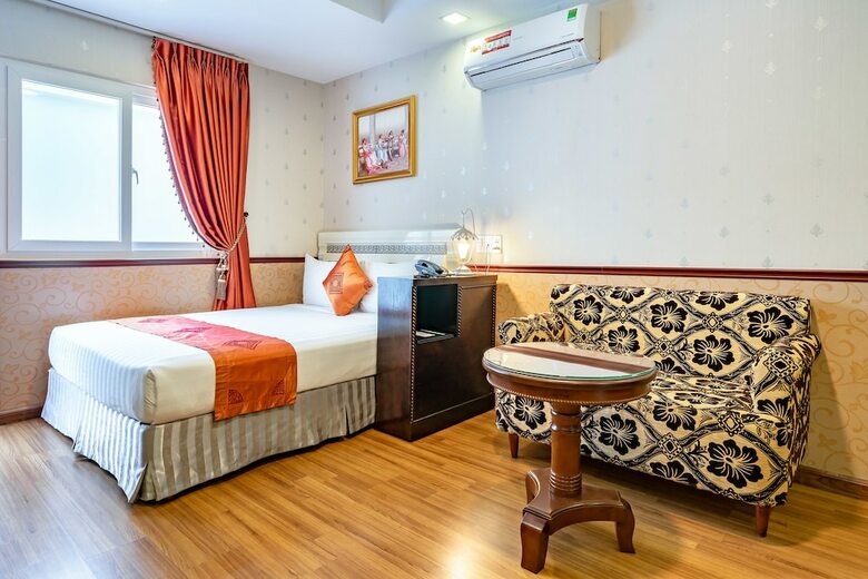 Hotel Emerald Serviced Apartments