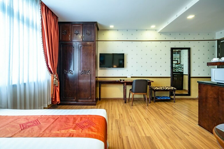 Hotel Emerald Serviced Apartments