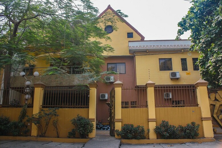 Banex Hotel And Suites