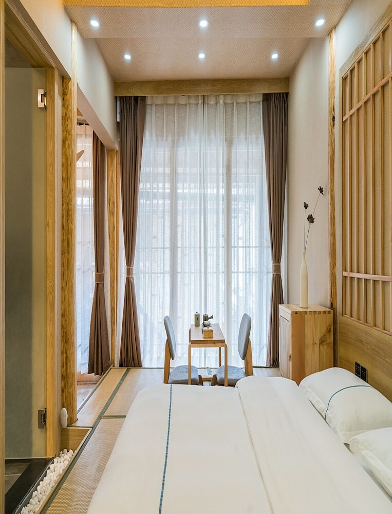Wuhuayisu Wenjing Hotel