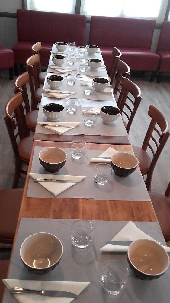 Hotel H�tel Restaurant Du Chemin De Fer
