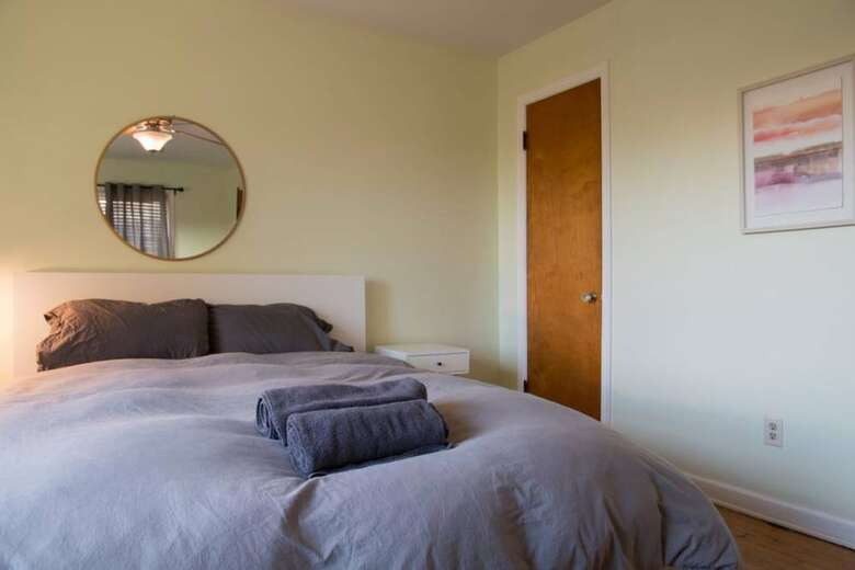 Two Bedroom West Stadium Bungalow - Unit 522