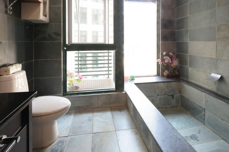 Quan Jia Hot Spring B&B