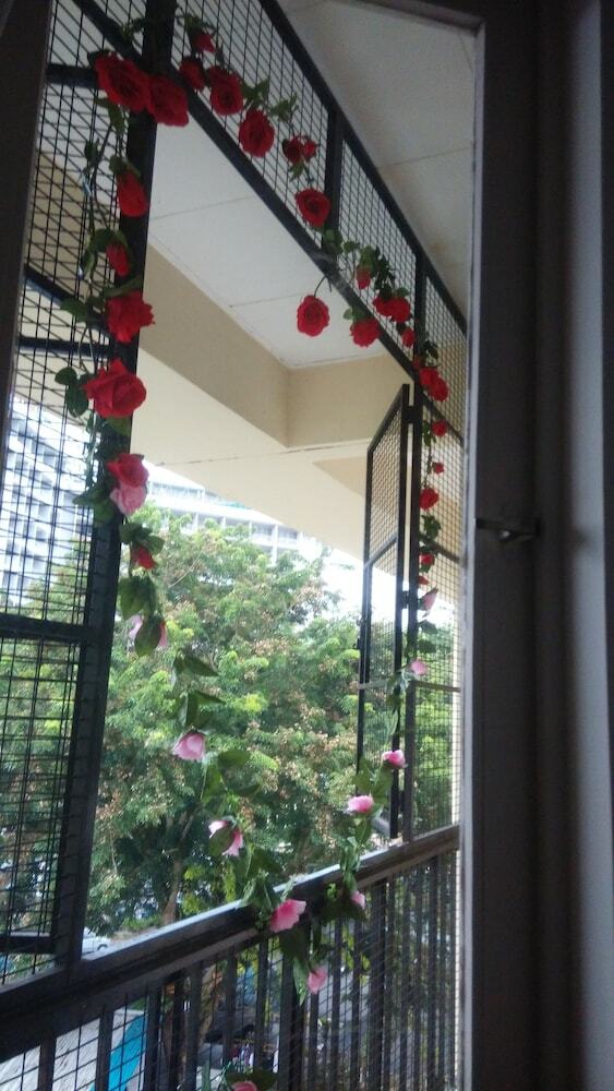 Pinang Beach Apartment At Bayu Emas
