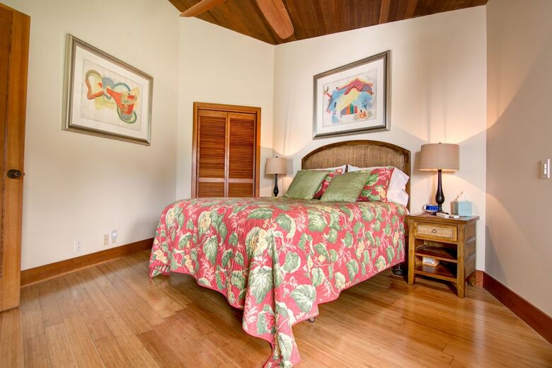 Ocean Soul (big Island) By Redawning