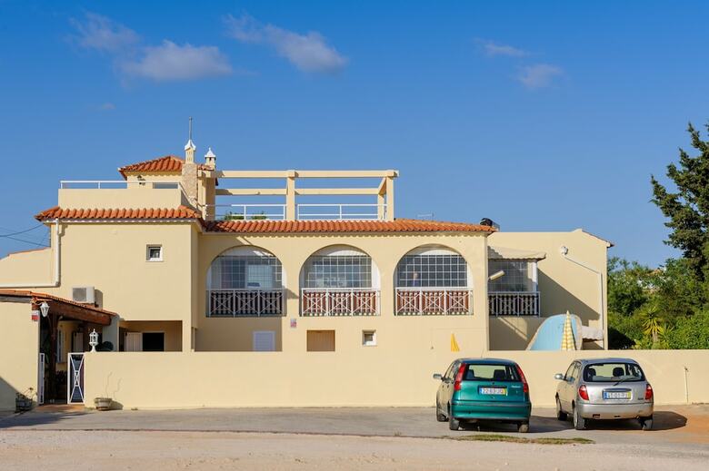 Hotel Villa Well By Villa Welwitshia Mirabilis