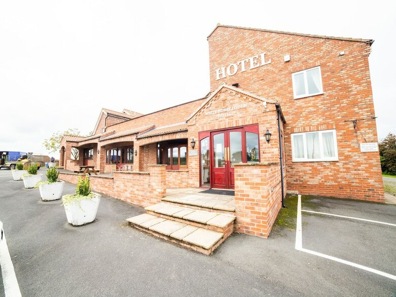 The White Horse Lodge Hotel