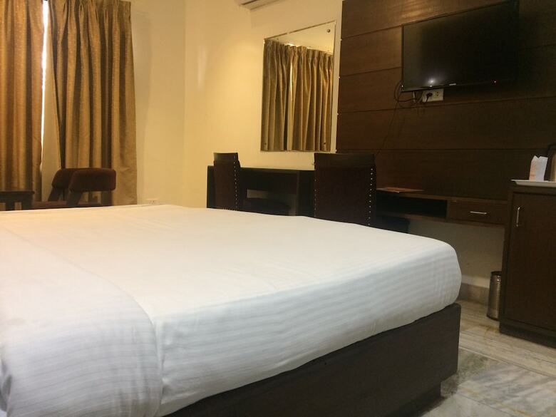 Amr Hotel
