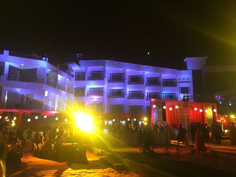 Amr Hotel