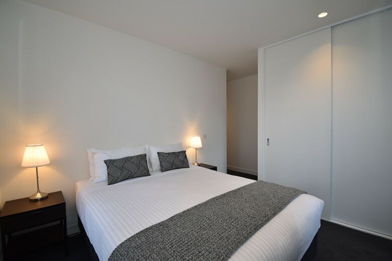 Melbourne Empire Apartments