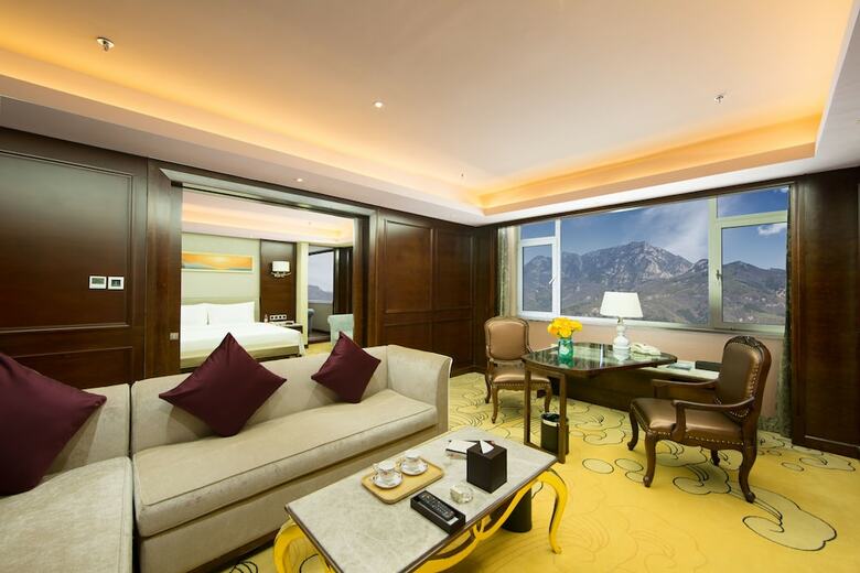 Tai'an Luxury Blue Horizon Hotel