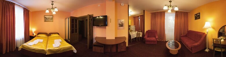 Hotel House Of The Hunter