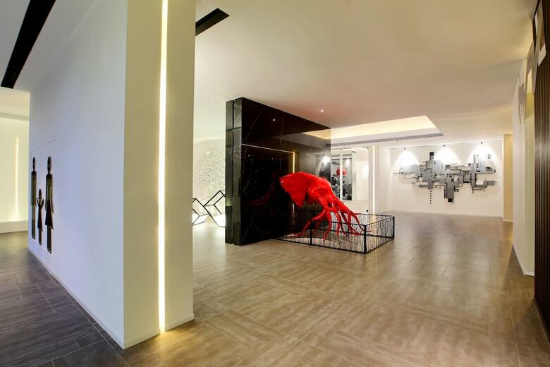 Orange Crystal Hotel Wusi Square Seaview