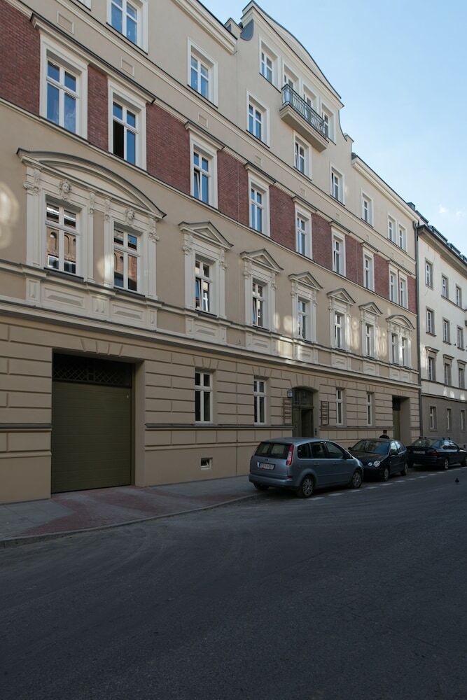 City Lights Apartments - Arianska
