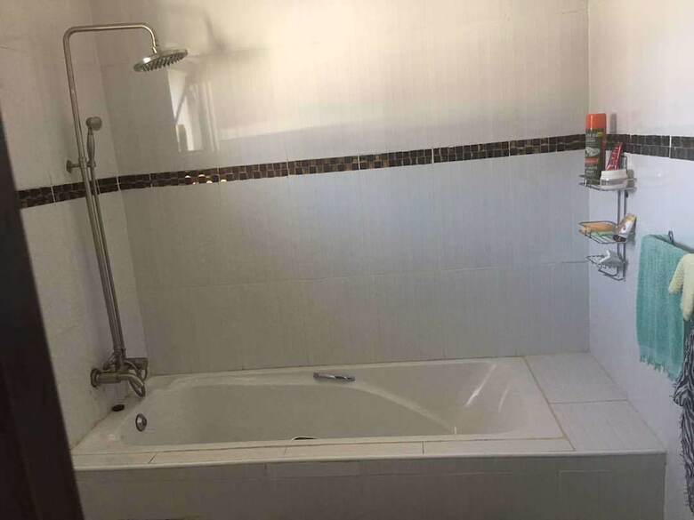 Hotel Eagle Suites Guest House