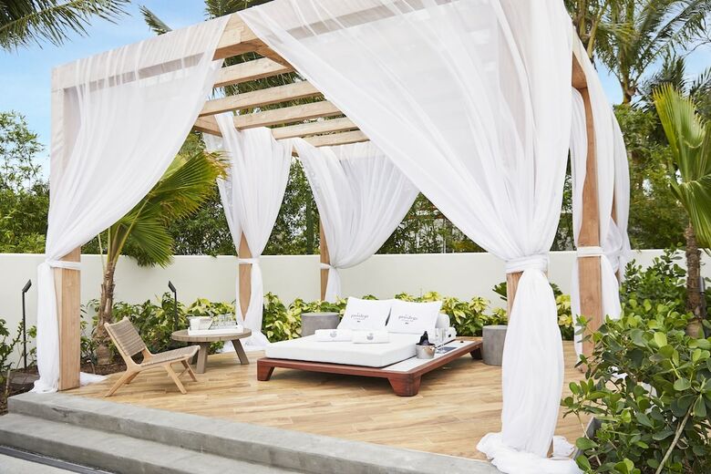 Hotel Sls At Baha Mar