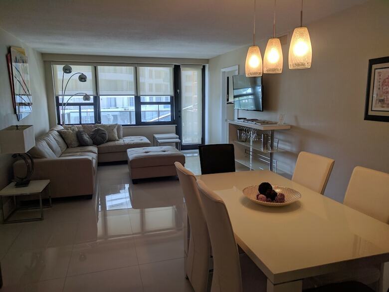 Aparthotel Alexander By Design Suites