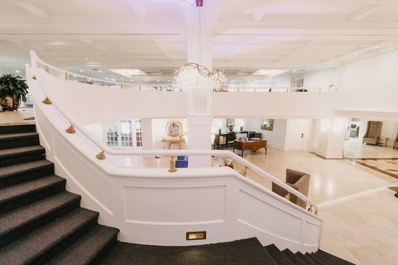 Aparthotel Alexander By Design Suites