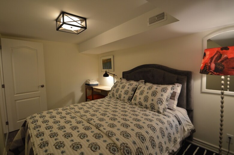 Beautiful 4br Downtown House. Sleeps 10