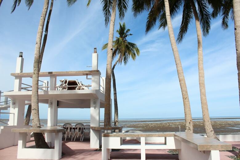 Hotel Costa Palawan Resort