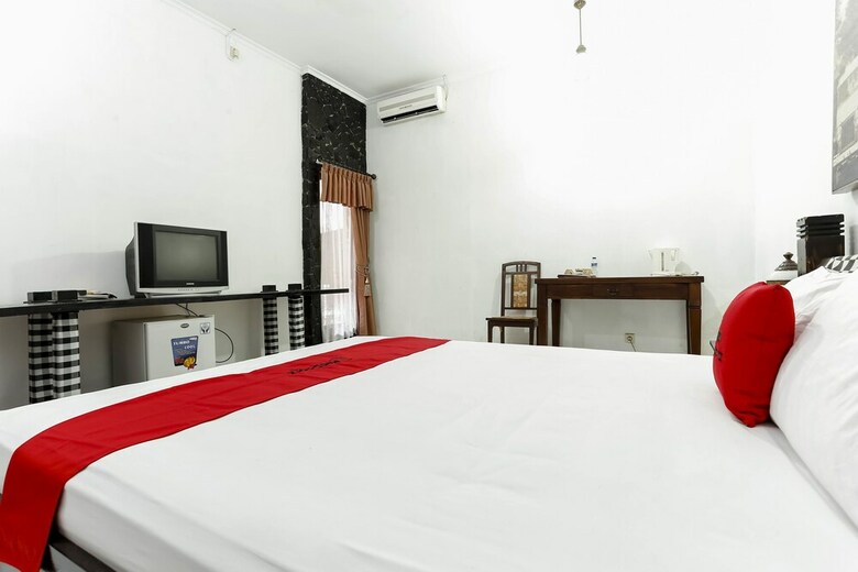 Hotel Reddoorz Plus @ Palagan