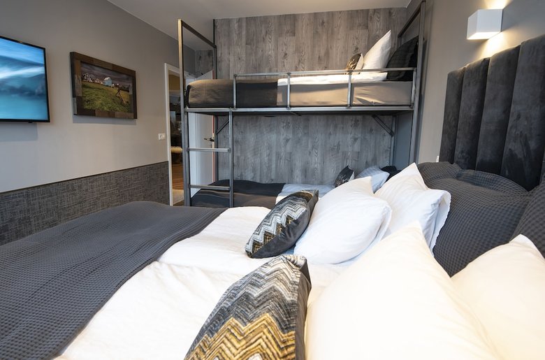 Hotel B14 Apartments & Rooms