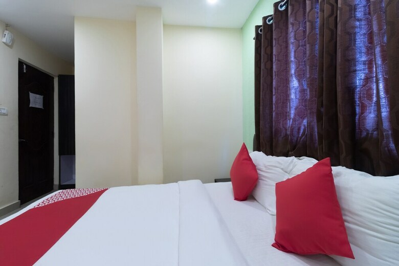 Hotel Oyo 8065 Accovah Map5 Inn