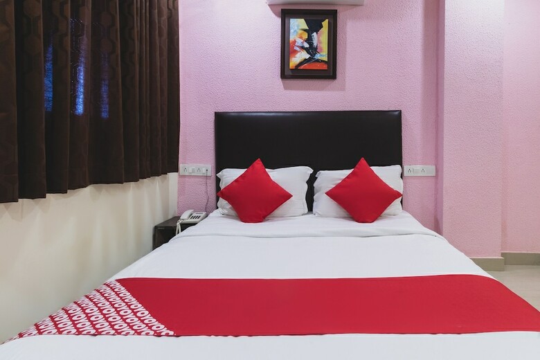 Hotel Oyo 8065 Accovah Map5 Inn