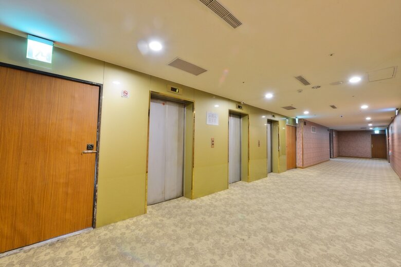 E Hotel