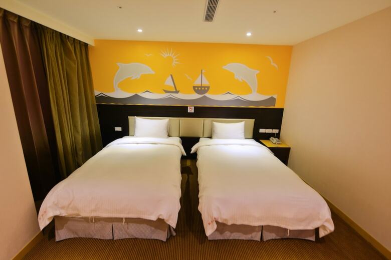E Hotel