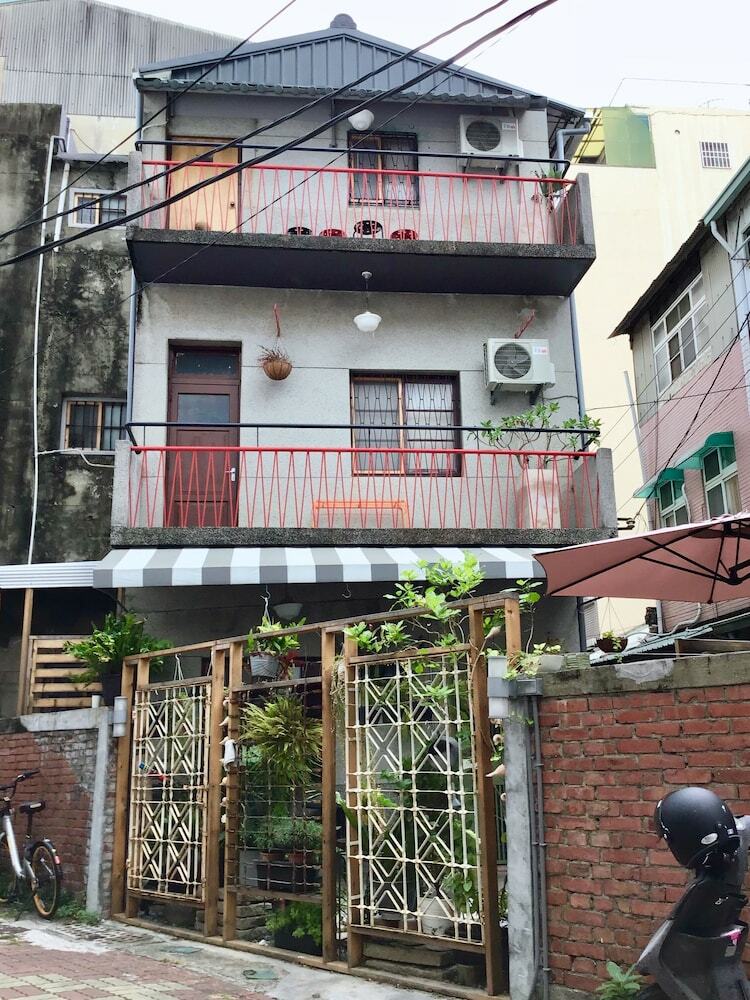 Hotel Une Famille Tainan B&B