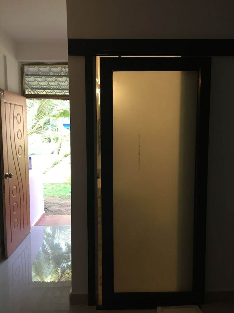 Hotel Morjim Coco Palms Resort