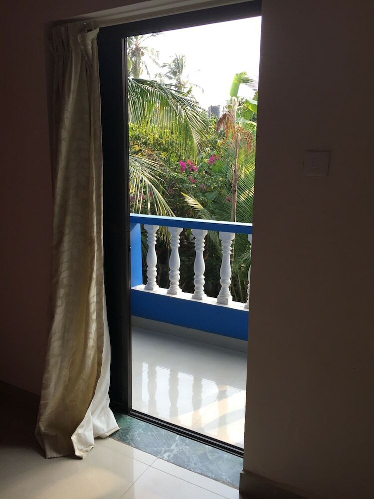 Hotel Morjim Coco Palms Resort