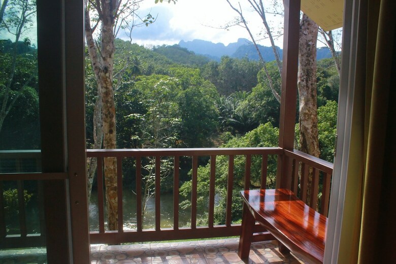 Hotel Khaosok River Home Resort