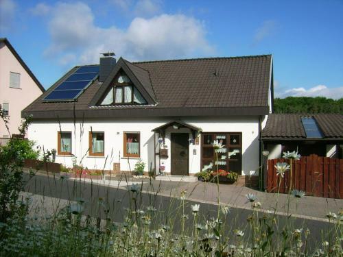 Apartamento Ferienwohnung Heidelsteinblick