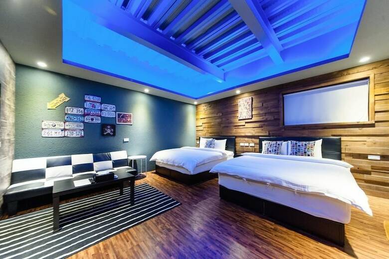 Hotel Gun And Rose
