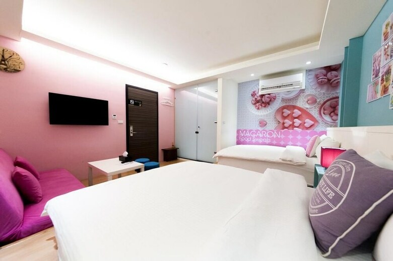 Hotel Gun And Rose