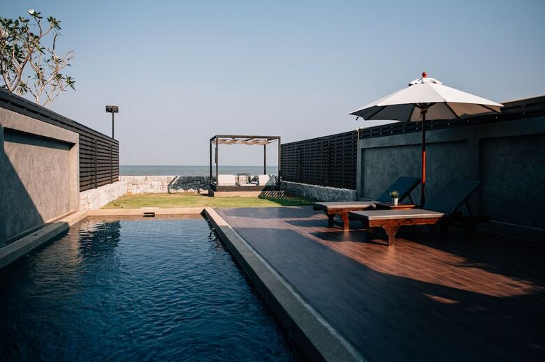 Hotel Coral Tree Villa Huahin
