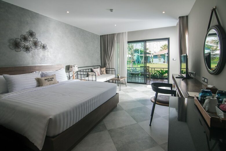 Hotel Coral Tree Villa Huahin