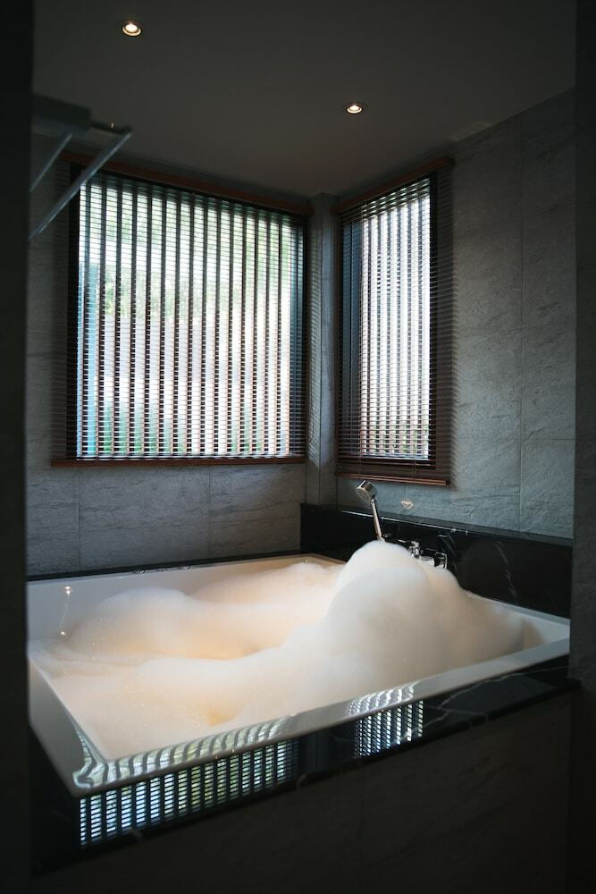 Hotel Coral Tree Villa Huahin