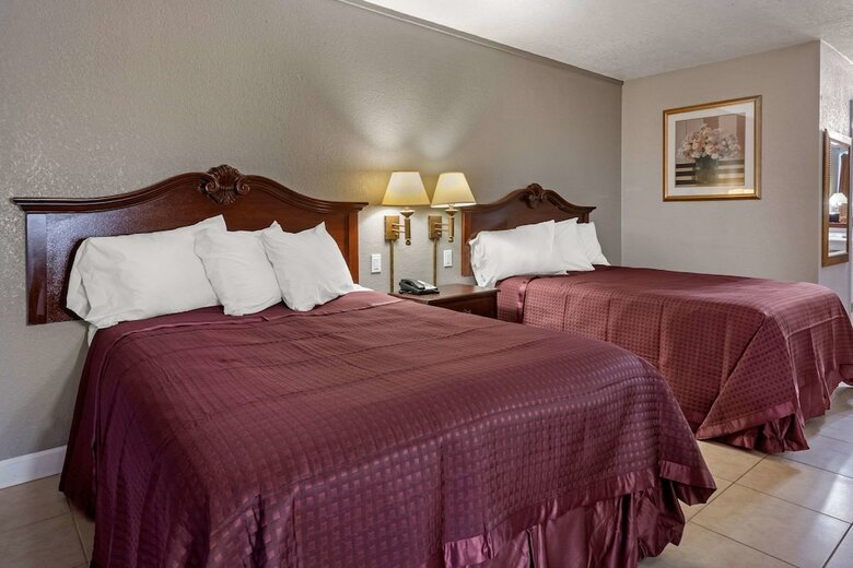 Hotel Rodeway Inn