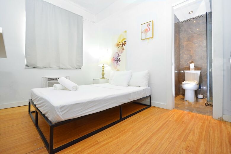 Aparthotel 335 Ocean Walk Apartments