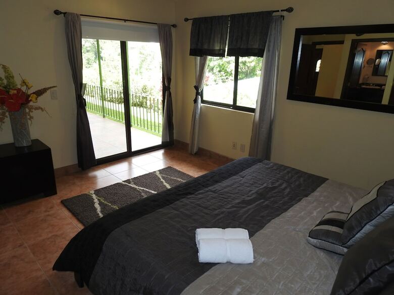Posada Osa Mountain Village Eco Lodge